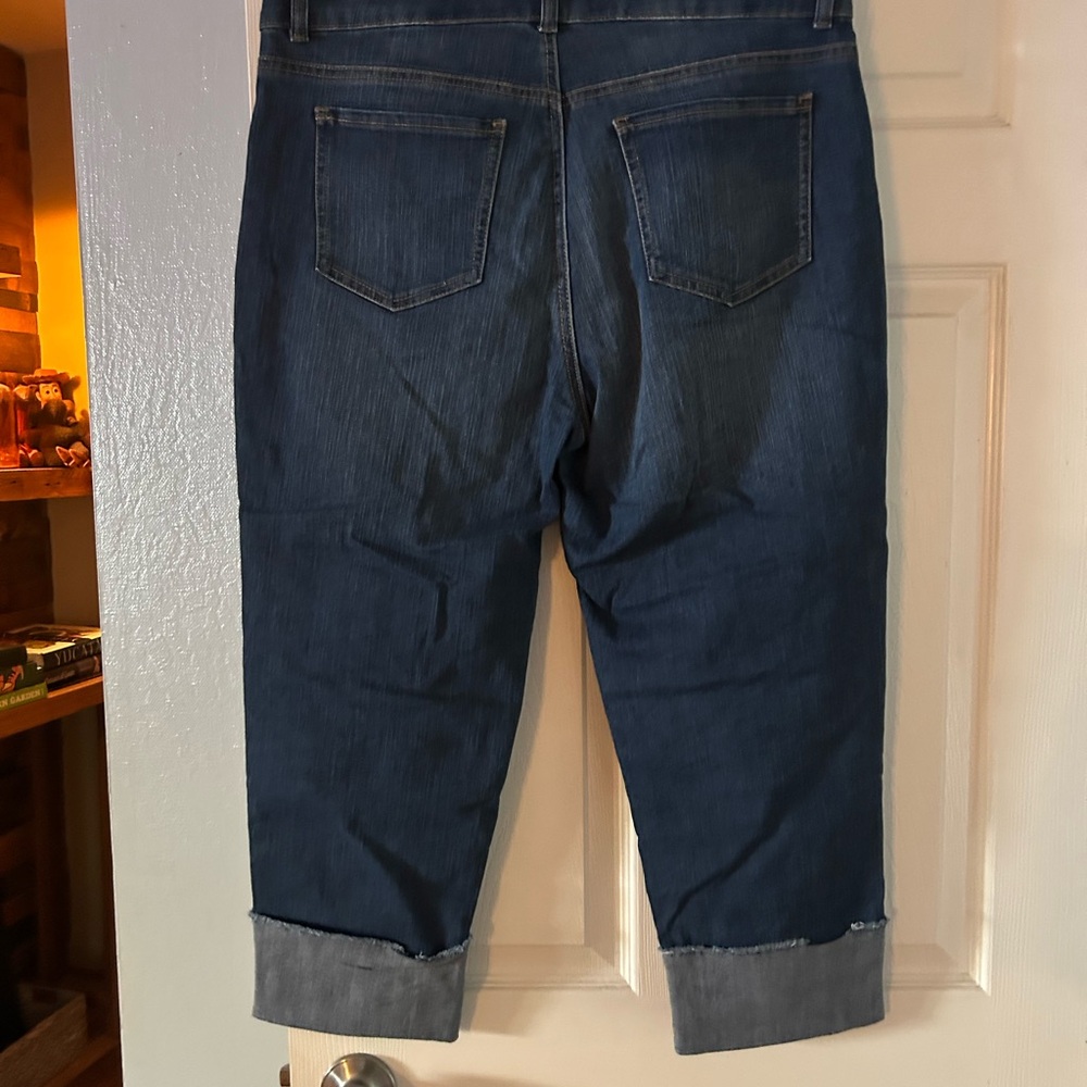 Style & Co. Cuffed capri. - Picture 2 of 4